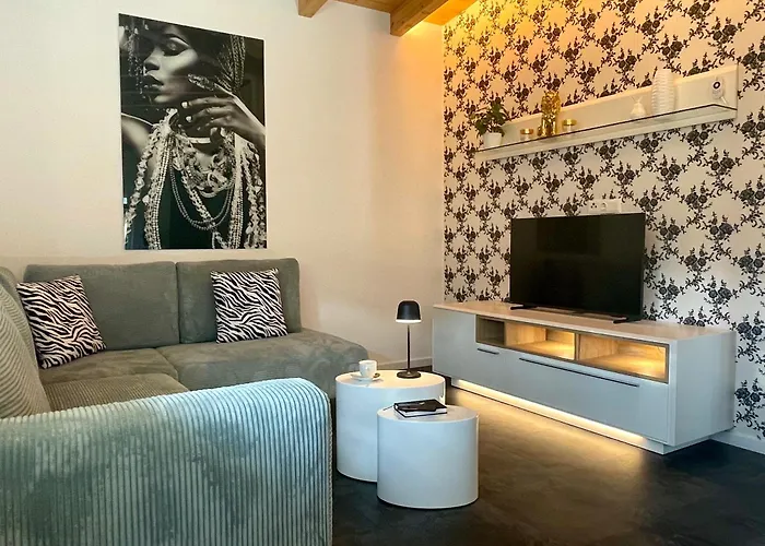 Kolberg Mit Garagen - Nahe Faaker See, Villach, Woerthersee Mullnern