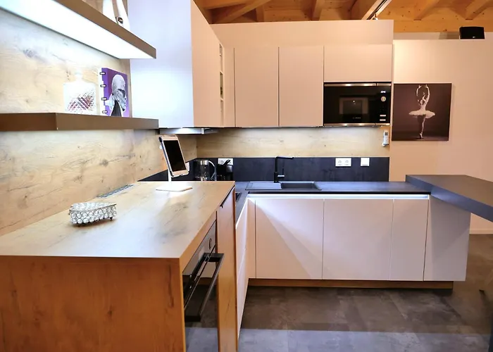 Kolberg Mit Garagen - Nahe Faaker See, Villach, Woerthersee Mullnern