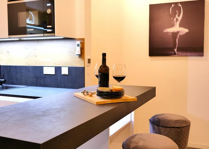 Kolberg Mit Garagen - Nahe Faaker See, Villach, Woerthersee * Mullnern